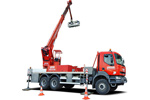 Lorry mounts with operator - Loxam Access Fleet
